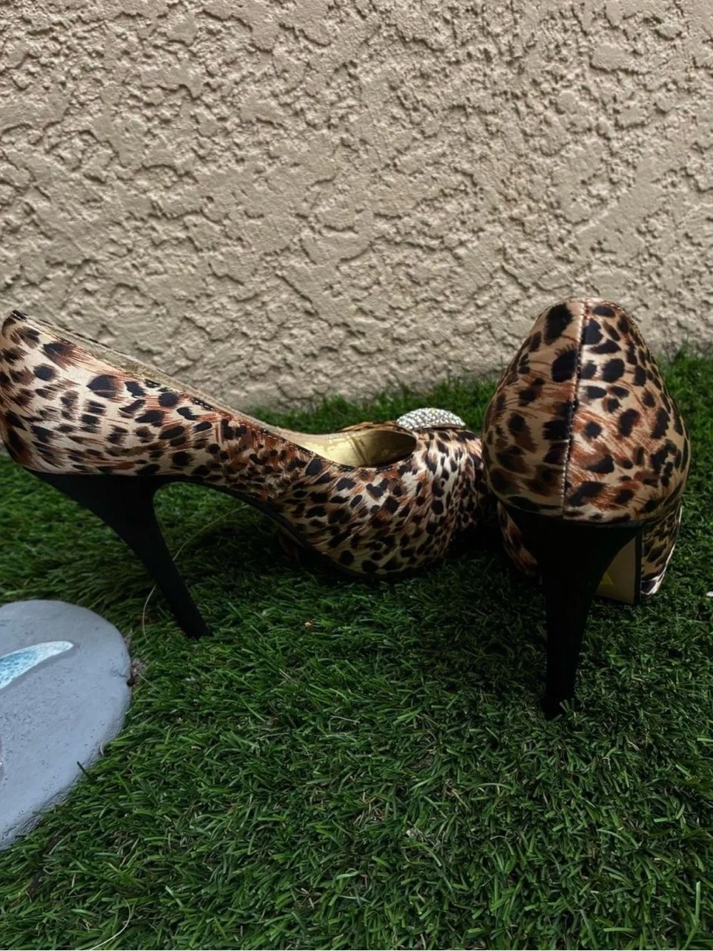 Lady Couture leopard print  peak-a-boo toe high heels Size 7.5 W